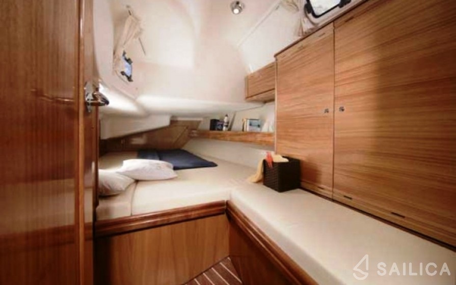 Bavaria 40 - Yacht Charter Sailica
