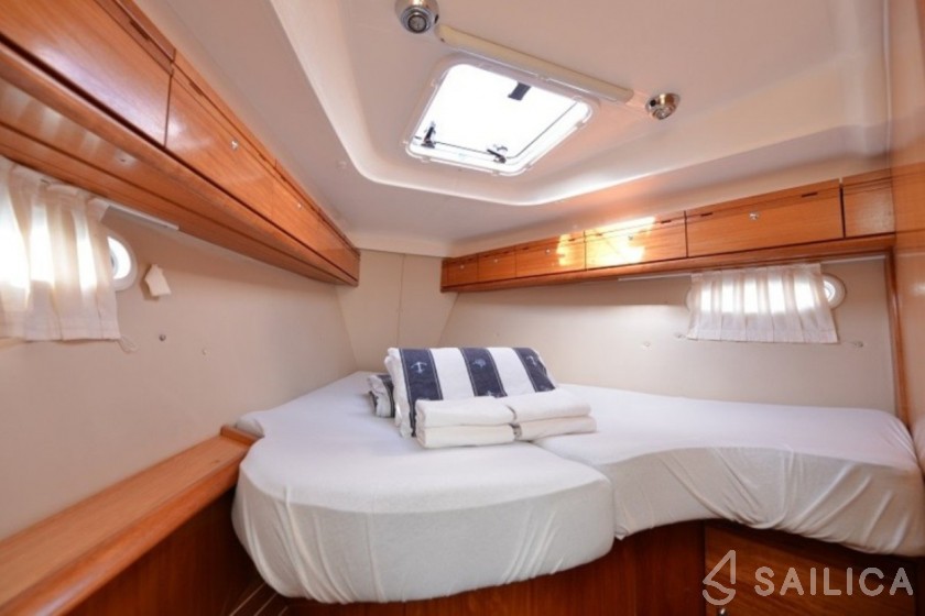 Bavaria 40 - Yacht Charter Sailica