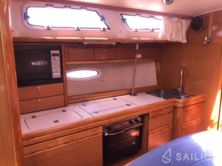 Bavaria 40 - Yacht Charter Sailica