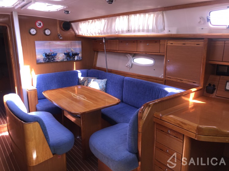 Bavaria 40 - Yacht Charter Sailica