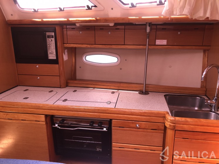Bavaria 40 - Yacht Charter Sailica