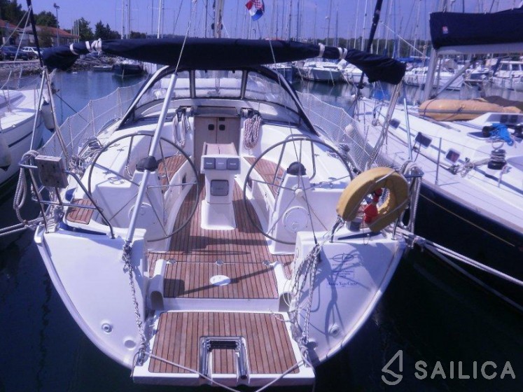 Bavaria 40 - Yacht Charter Sailica