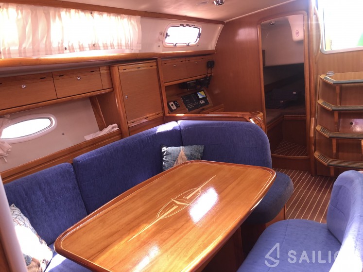 Bavaria 40 - Yacht Charter Sailica