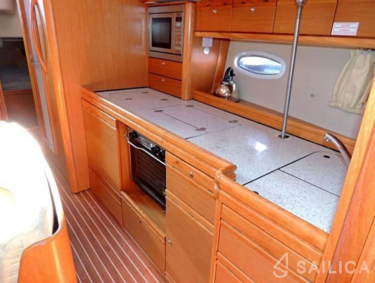 Bavaria 40 - Yacht Charter Sailica