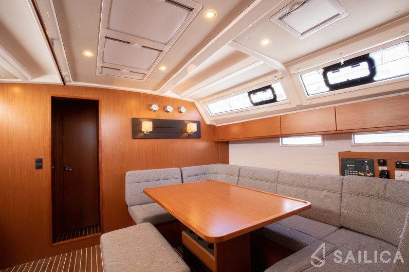 Bavaria 46 Cruiser - Yacht Charter Sailica