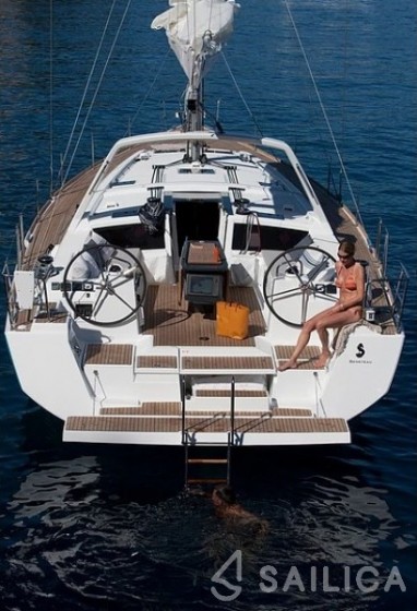 Oceanis 48 - Yacht Charter Sailica