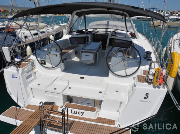 Oceanis 48 - Yacht Charter Sailica