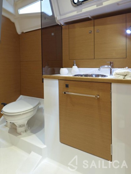 Sun Odyssey 379 - Yacht Charter Sailica