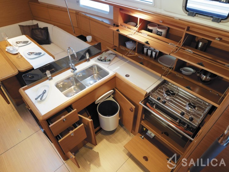 Sun Odyssey 379 - Yacht Charter Sailica