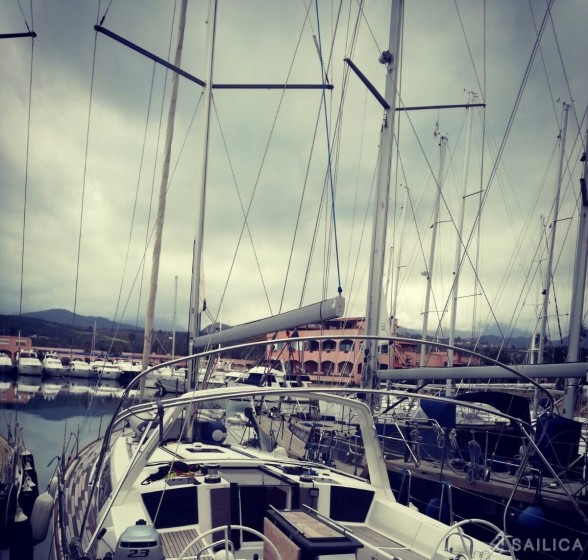 Oceanis 45 - Yacht Charter Sailica