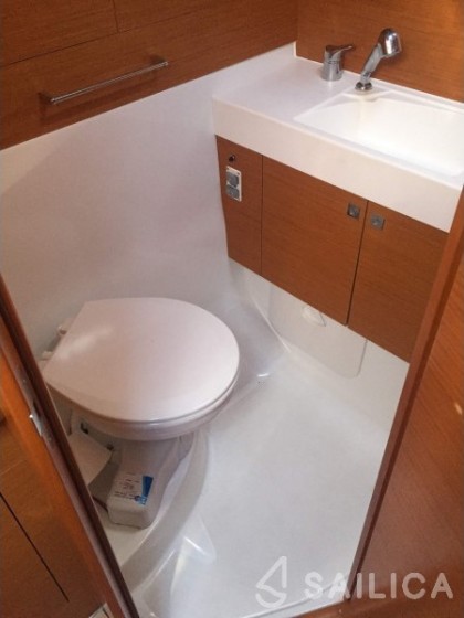Sun Odyssey 519 - Yacht Charter Sailica