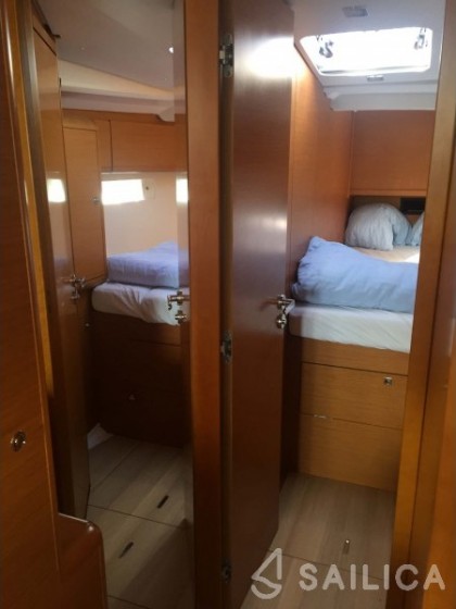Sun Odyssey 519 - Yacht Charter Sailica