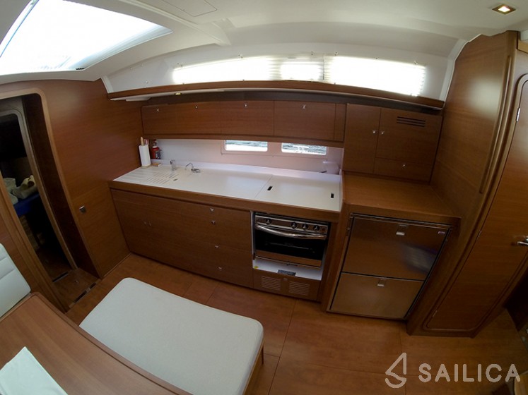 Dufour 460 GL - Yacht Charter Sailica