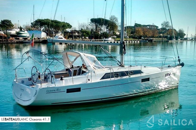 Oceanis 41.1 - Yacht Charter Sailica