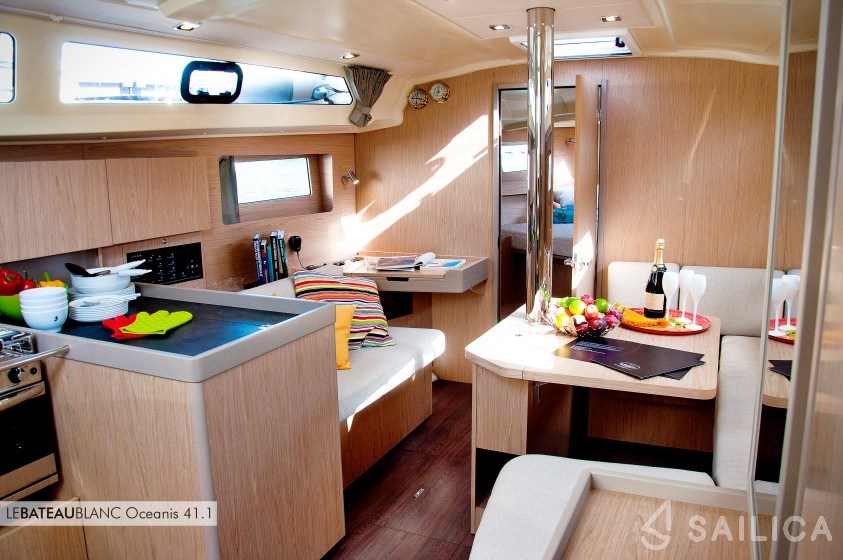 Oceanis 41.1 - Yacht Charter Sailica
