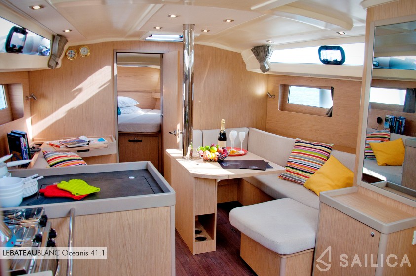Oceanis 41.1 - Yacht Charter Sailica