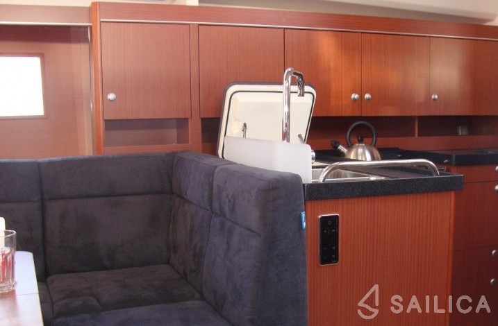 Hanse 455 - Yacht Charter Sailica