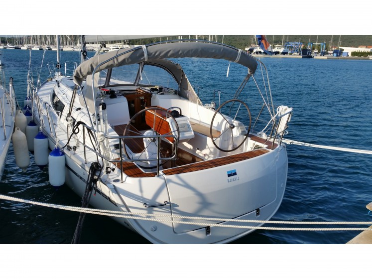 Bavaria 37 Cruiser - Yacht Charter Sailica