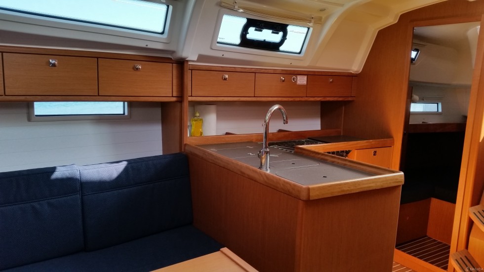 Bavaria 37 Cruiser - Yacht Charter Sailica