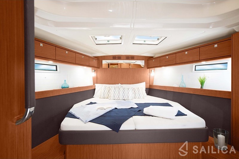 Bavaria 51 Cruiser - Yacht Charter Sailica