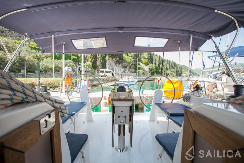 Bavaria 51 Cruiser - Yacht Charter Sailica