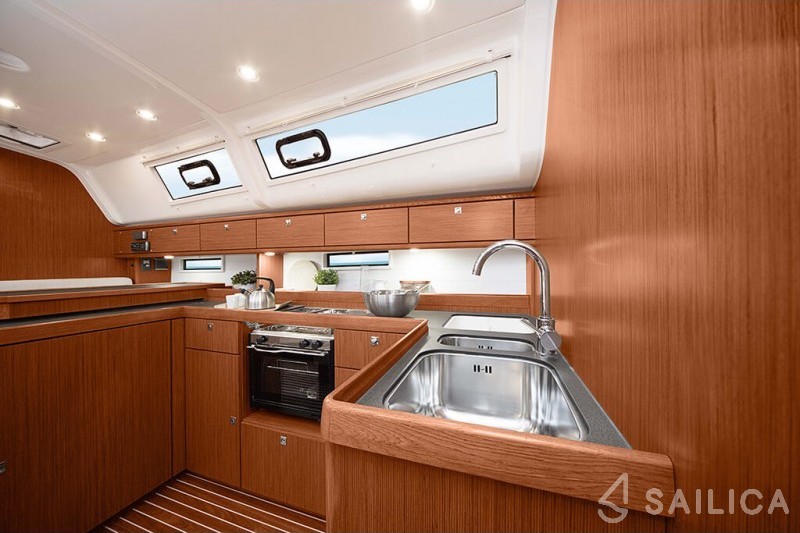Bavaria 51 Cruiser - Yacht Charter Sailica