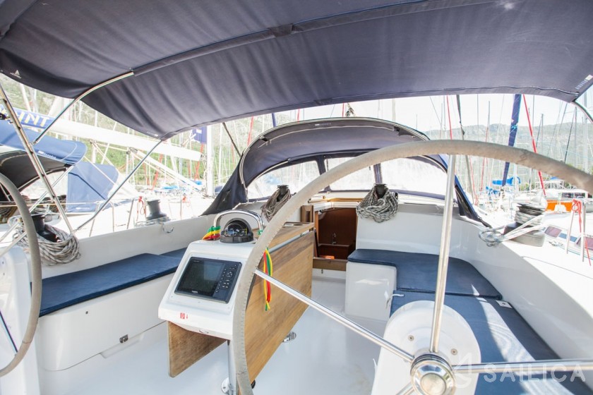 Bavaria 51 Cruiser - Yacht Charter Sailica
