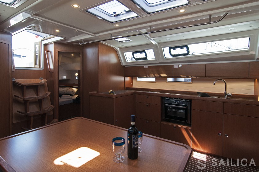 Bavaria 46 Cruiser - Yacht Charter Sailica