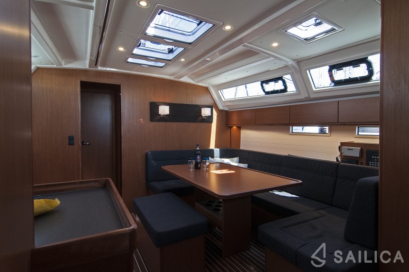 Bavaria 46 Cruiser - Yacht Charter Sailica