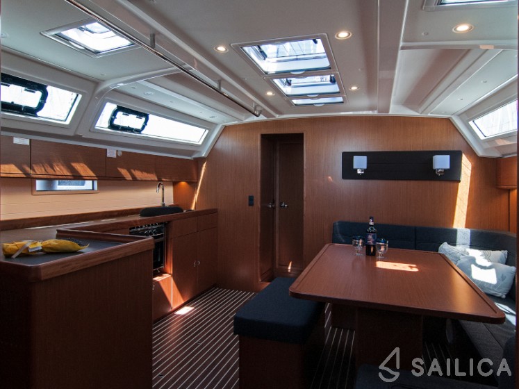 Bavaria 46 Cruiser - Yacht Charter Sailica