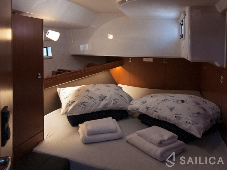 Bavaria Cruiser 46 - Yacht Charter Sailica