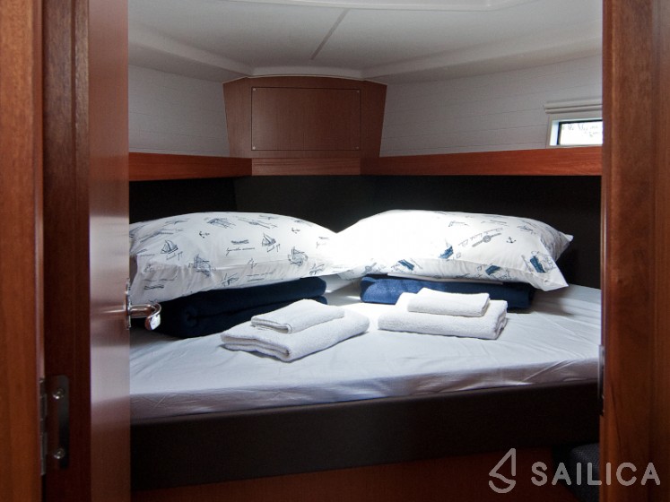Bavaria 37 Cruiser - Yacht Charter Sailica