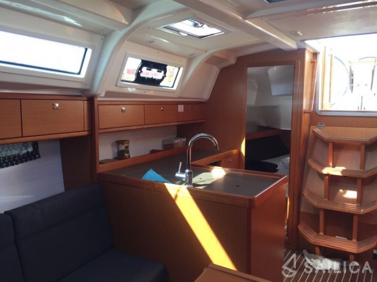 Bavaria 37 Cruiser - Yacht Charter Sailica