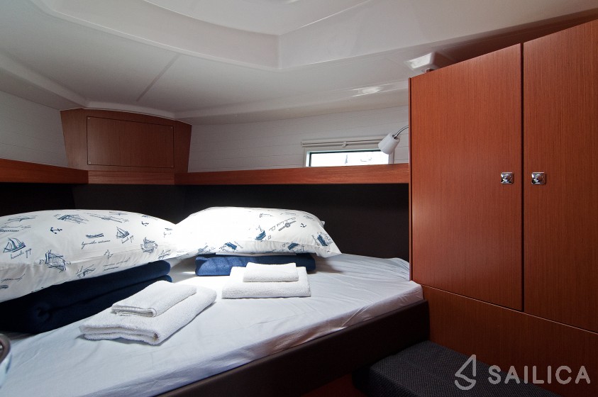 Bavaria 37 Cruiser - Yacht Charter Sailica