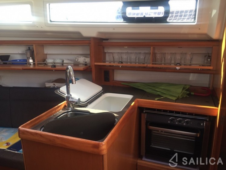 Bavaria 34 Cruiser - Yacht Charter Sailica