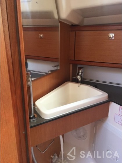 Bavaria 34 Cruiser - Yacht Charter Sailica