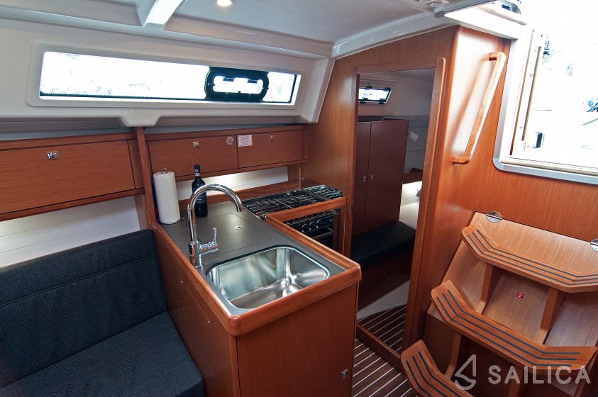 Bavaria 34 Cruiser - Yacht Charter Sailica