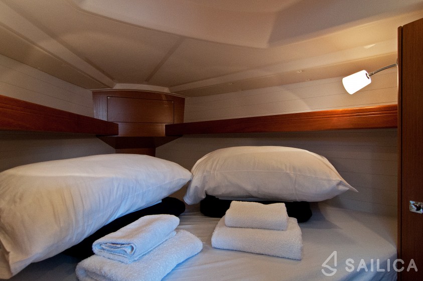 Bavaria 34 Cruiser - Yacht Charter Sailica