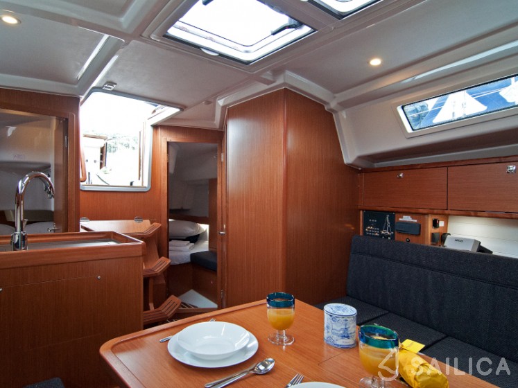 Bavaria 34 Cruiser - Yacht Charter Sailica