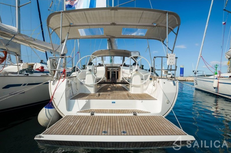 Bavaria 40 Cruiser - Yacht Charter Sailica