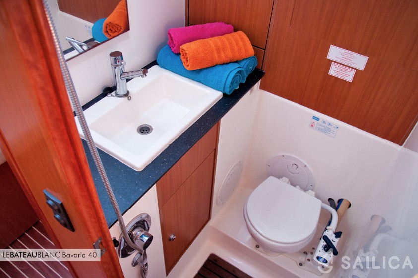 Bavaria 40 Cruiser - Yacht Charter Sailica
