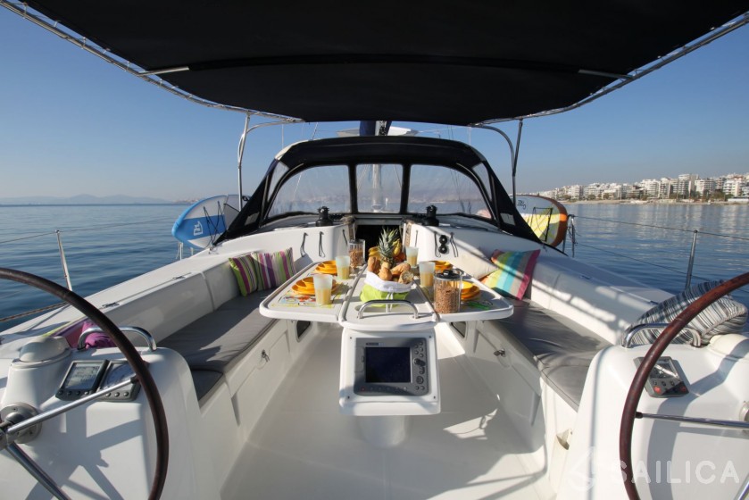 Cyclades 50.5 - Yacht Charter Sailica