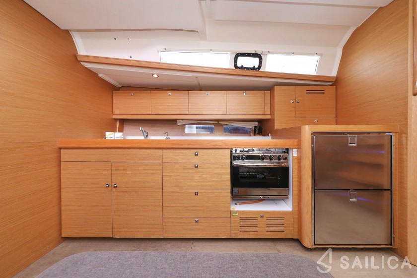 Dufour 460 GL - Yacht Charter Sailica