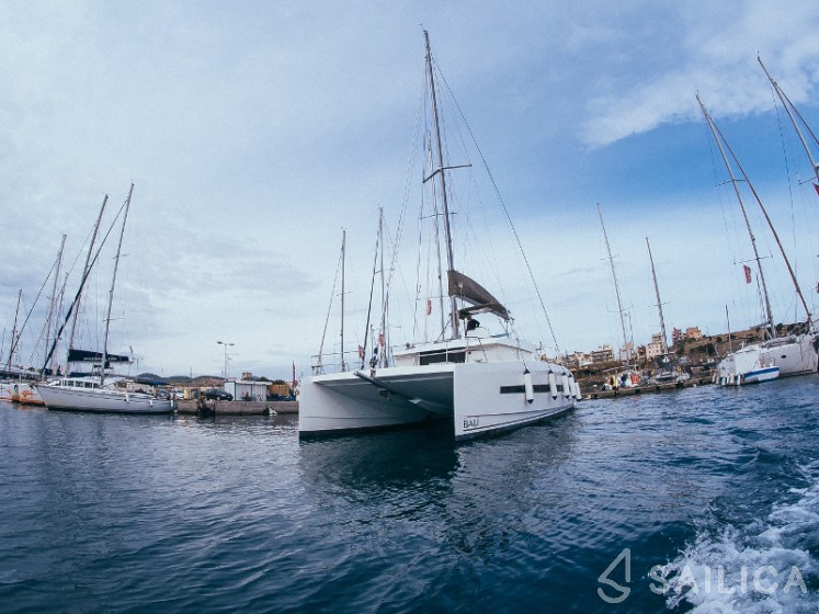 Bali 4.5 - Yacht Charter Sailica