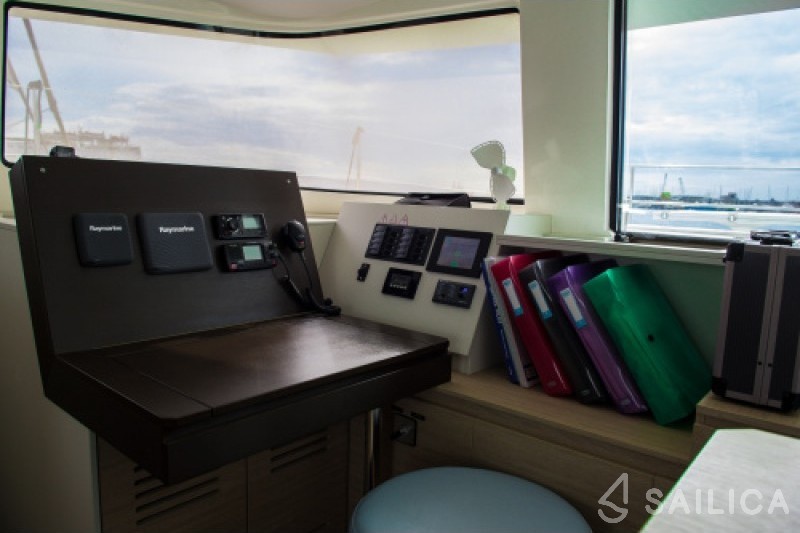 Bali 4.5 - Yacht Charter Sailica