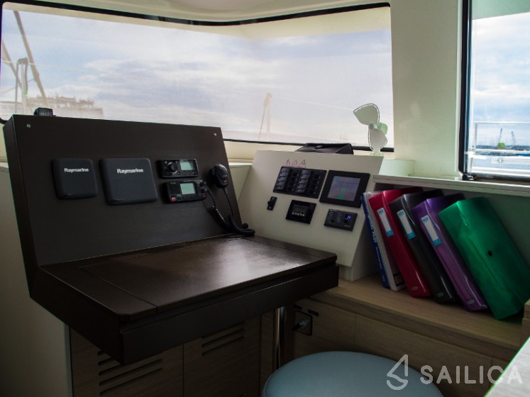 Bali 4.5 - Yacht Charter Sailica