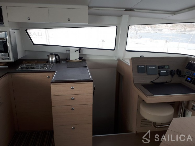 Bali 4.5 - Yacht Charter Sailica