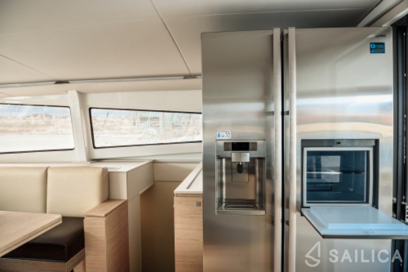 Bali 4.5 - Yacht Charter Sailica