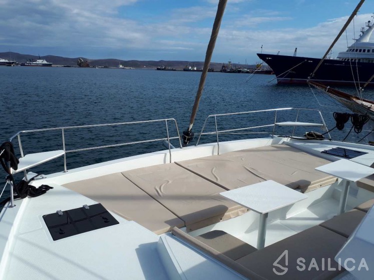 Bali 4.5 - Yacht Charter Sailica