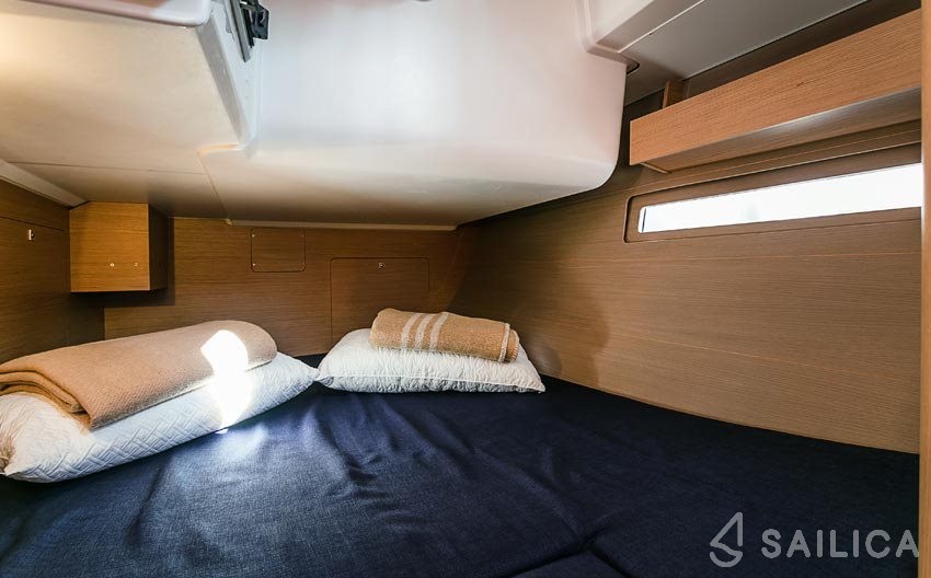 Dufour 412 GL - Yacht Charter Sailica